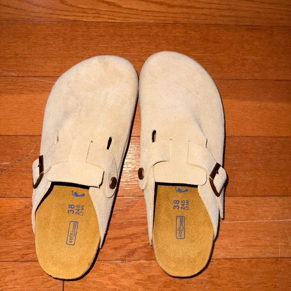 Birkenstock Light Tan Suede Clogs with Buckle